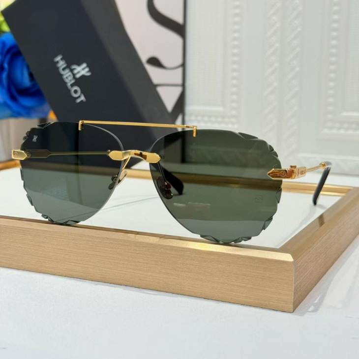 Picture of Hublot Sunglasses _SKUfw71164349fw